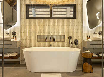 Simbavati Waterside Lodge: Die Badewanne Simbavati Waterside Lodge: Die Badewanne