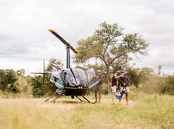 The Last Word Kitara Lodge: Ein Rundflug mit dem Helikopter The Last Word Kitara Lodge: Ein Rundflug mit dem Helikopter