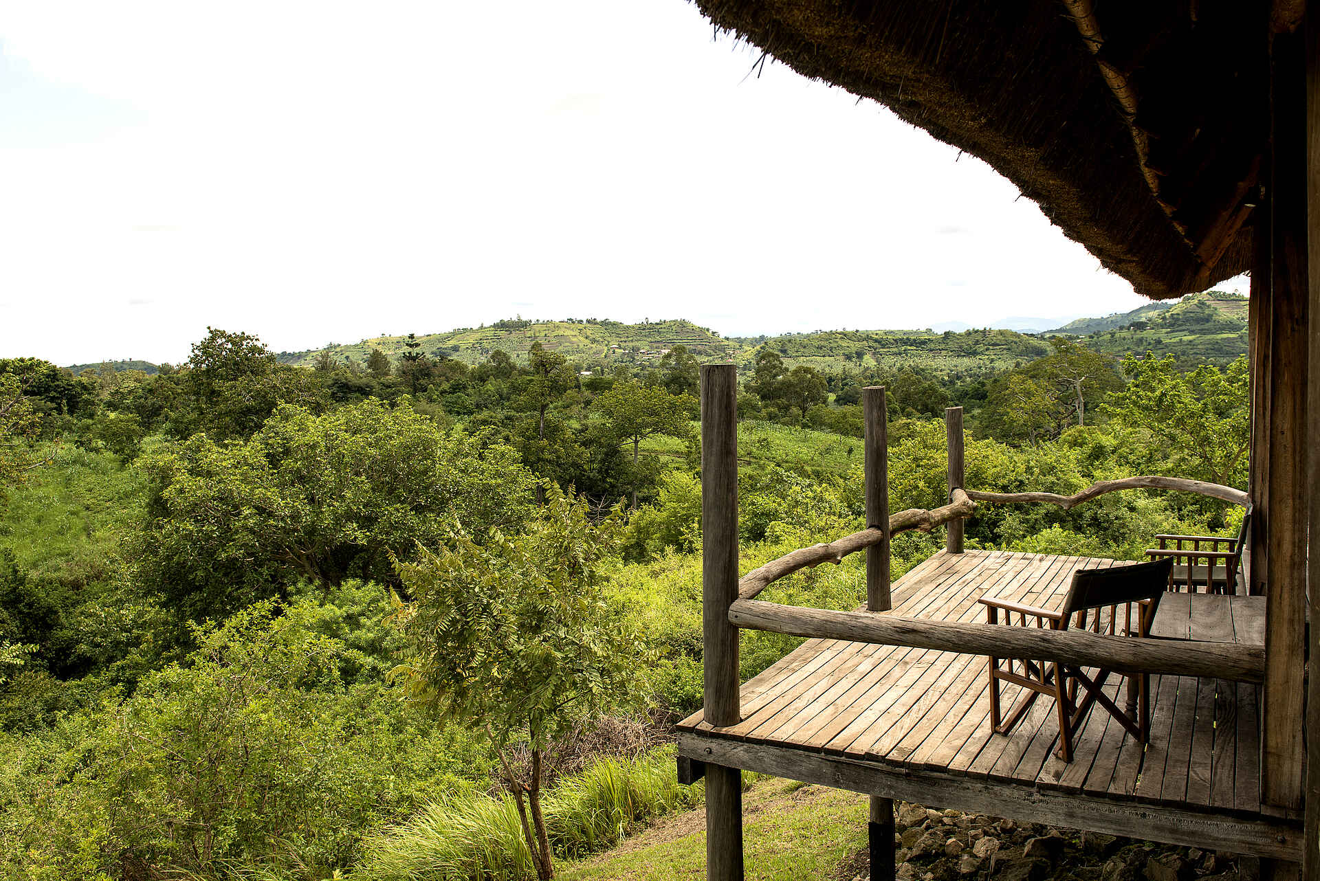 Volcanoes Kyambura Gorge Lodge: Private Veranda