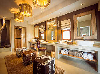 Sabi Sabi Bush Lodge: Dressing Room der Villa Sabi Sabi Bush Lodge: Dressing Room der Villa