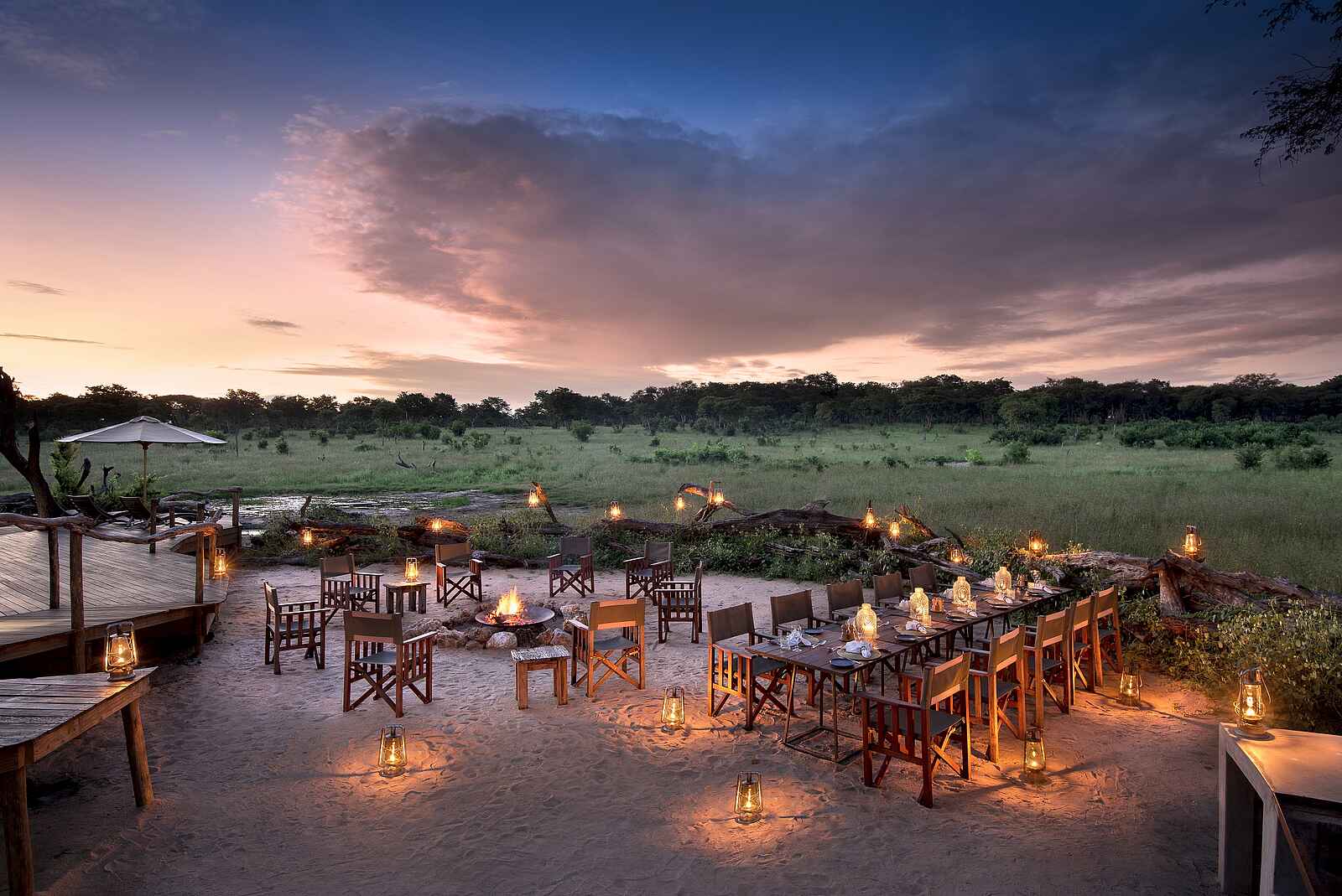 Somalisa Acacia Camp: Beleuchtung am Abend Somalisa Acacia Camp: Beleuchtung am Abend