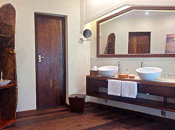 Anna of Zanzibar: Waschbecken