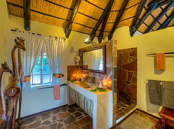 Kambaku Safari Lodge: Badezimmer