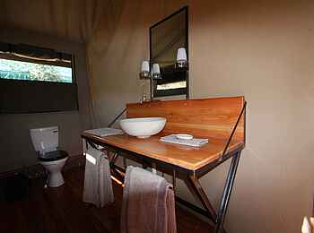 Sango Safari Camp: Waschtisch