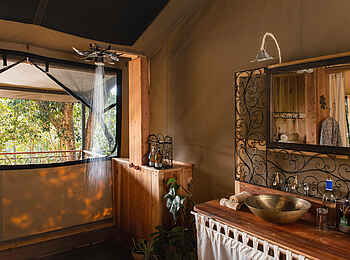 Serian The Original Camp: Marquee Tent Bad