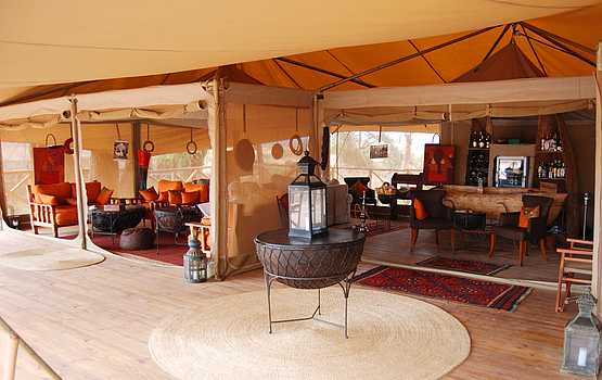 Elephant Bedroom Camp: Blick zur Lounge Elephant Bedroom Camp: Blick zur Lounge