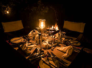 Ol Seki Hemingways Mara: Gedeckter Tisch für das Dinner
