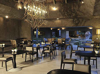 Sabi Sabi Earth Lodge: Dining Sabi Sabi Earth Lodge: Dining