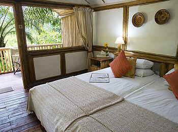 Buhoma Lodge: Doppelbett