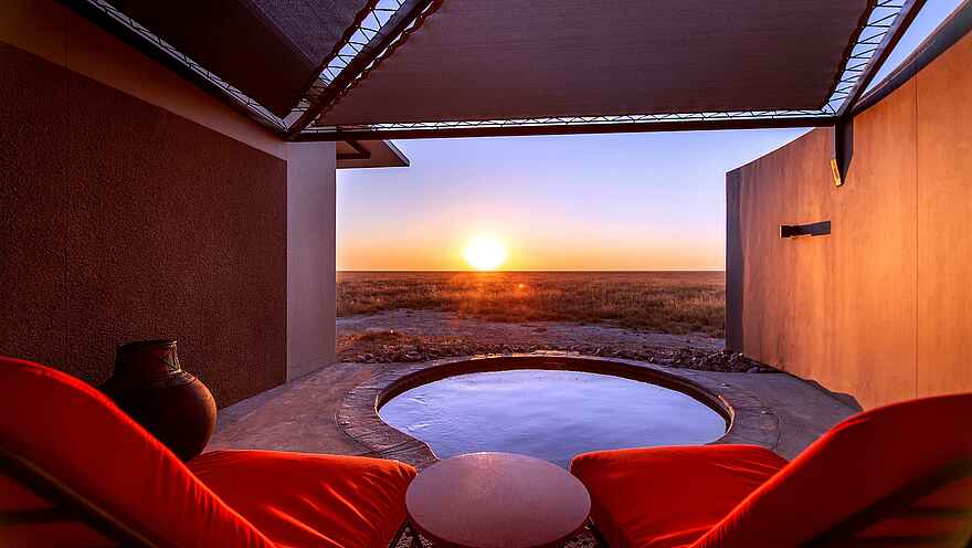 Etosha King Nehale: Veranda mit privatem Plungepool Etosha King Nehale: Veranda mit privatem Plungepool