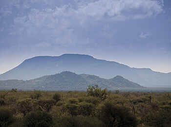 Madikwe Safari Lodge Lelapa: Dwarsberg Mountains