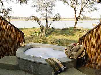 Old Mondoro Camp: Badewanne im Freien