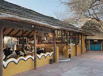 Planet Baobab: Bar von außen Planet Baobab: Bar von außen