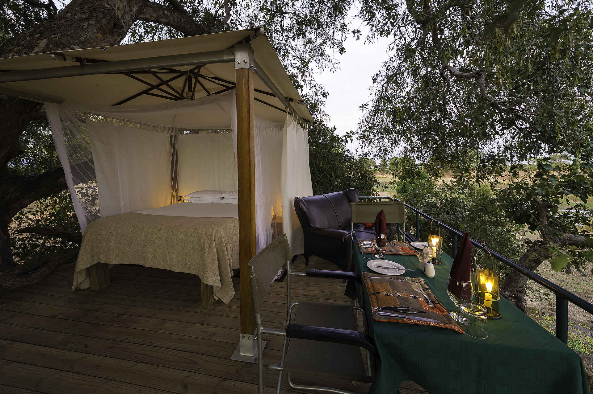 mana pools ruckomechi camp, mana pools safari, ruckomechi, ruckomechi camp, ruckomechi camp bilder, ruckomechi lodge, sambesi safari, terrasse, veranda