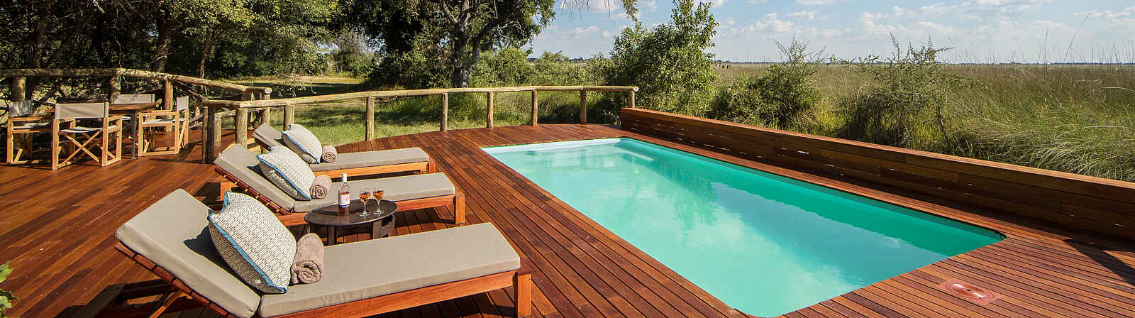 Camp Moremi: am Pooldeck Camp Moremi: am Pooldeck