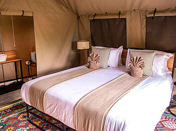 Mababe Tented Camp: Schlafbereich und Badezimmer