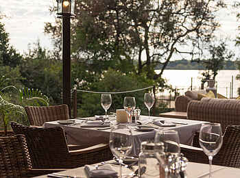 Old Drift Lodge: Die Restaurant Terrasse Old Drift Lodge: Die Restaurant Terrasse