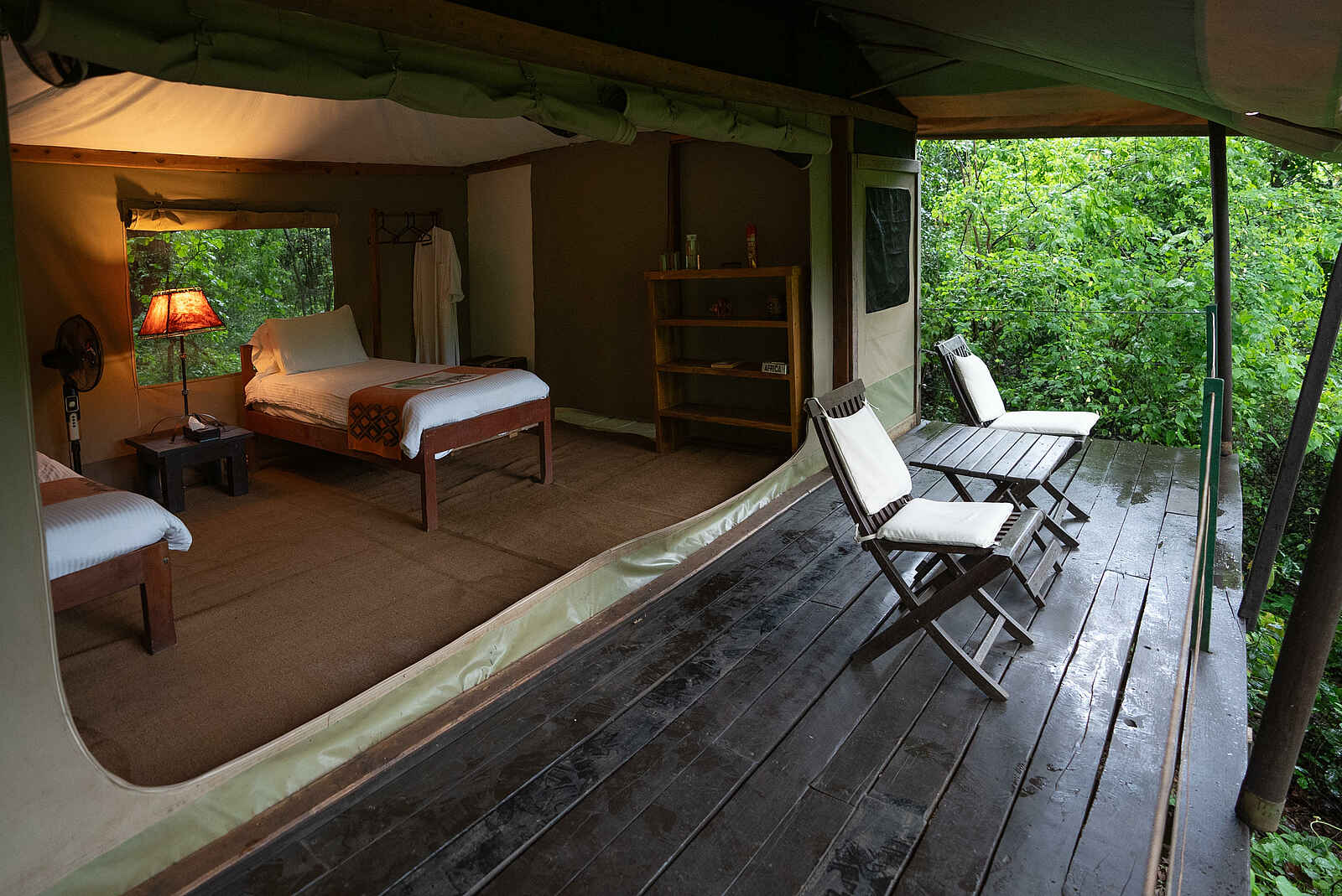 Rhino River Camp: Terrasse Rhino River Camp: Terrasse