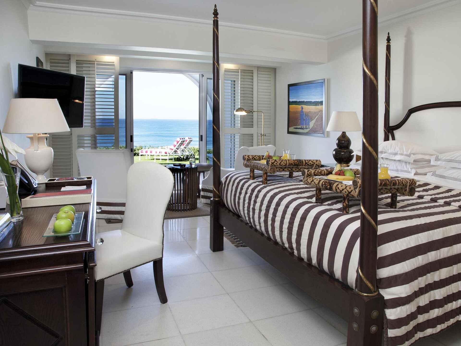 The Oyster Box: Seafacing Cabana 