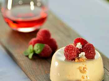 Wildtrack Safaris Eco Lodge: Dessert Wildtrack Safaris Eco Lodge: Dessert