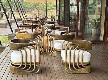 Entikko Safari Lodge: Die Terrasse Entikko Safari Lodge: Die Terrasse