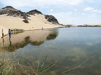 Hoanib Skeleton Coast Camp: Der Hoanib River Hoanib Skeleton Coast Camp: Der Hoanib River