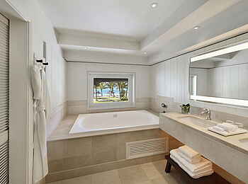 LUX Le Morne: Sunset Junior Suite Bad LUX Le Morne: Sunset Junior Suite Bad