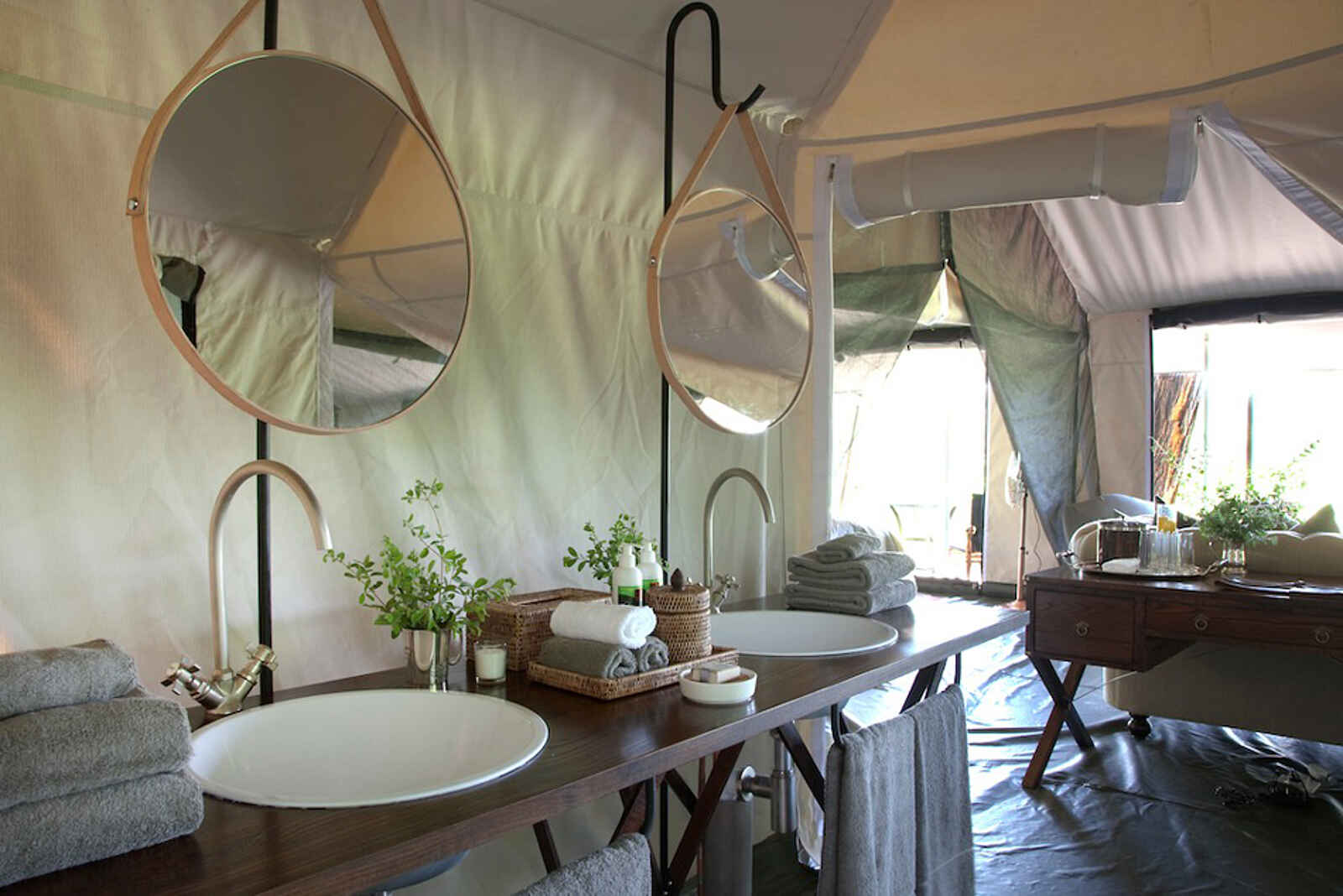 Machaba Camp: Bad in einem Familienzelt Machaba Camp: Bad in einem Familienzelt