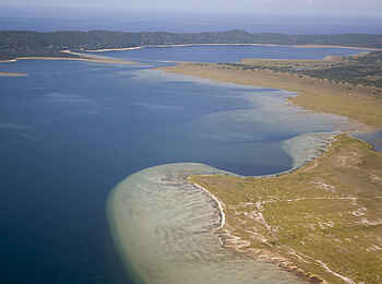 Rocktail Beach Camp: Luftbild der Sibayi-Lagune