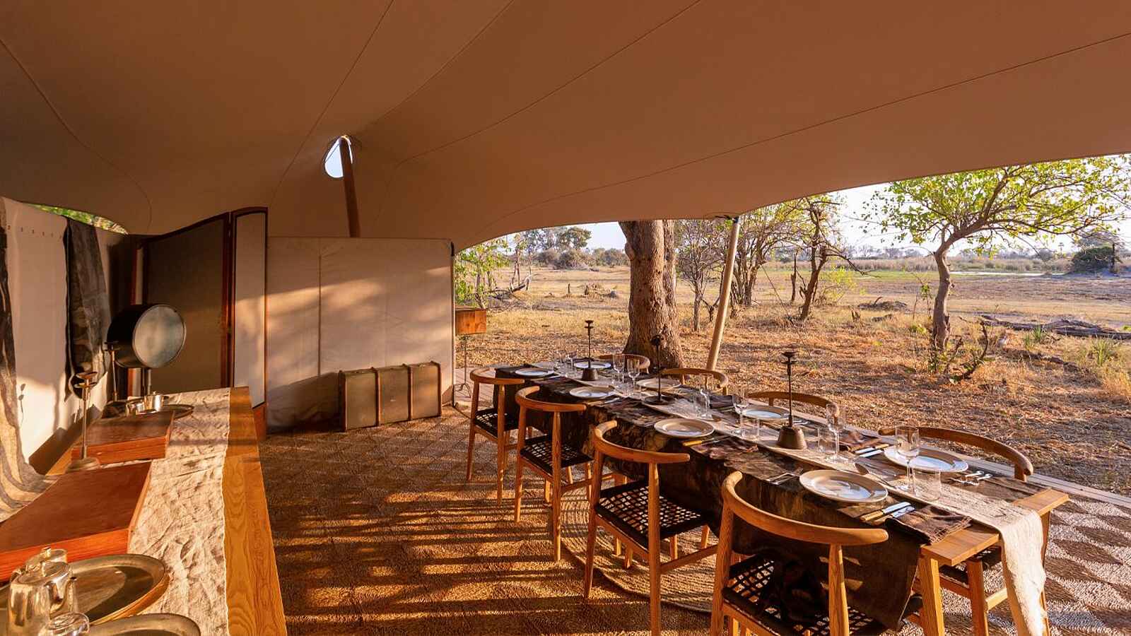 Camp Maru: Essenszelt Camp Maru: Essenszelt