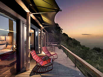 Angama Mara: Die Veranda am Abend Angama Mara: Die Veranda am Abend