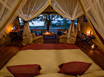 Chiawa Camp: Blick aus einem Superior-Gästezelt