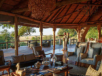 Kwetsani Camp: Lounge und Terrasse