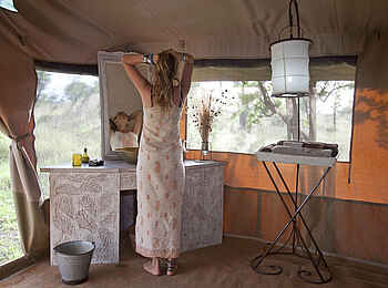 Serian's Serengeti South Camp: Safari Tent Im Bad