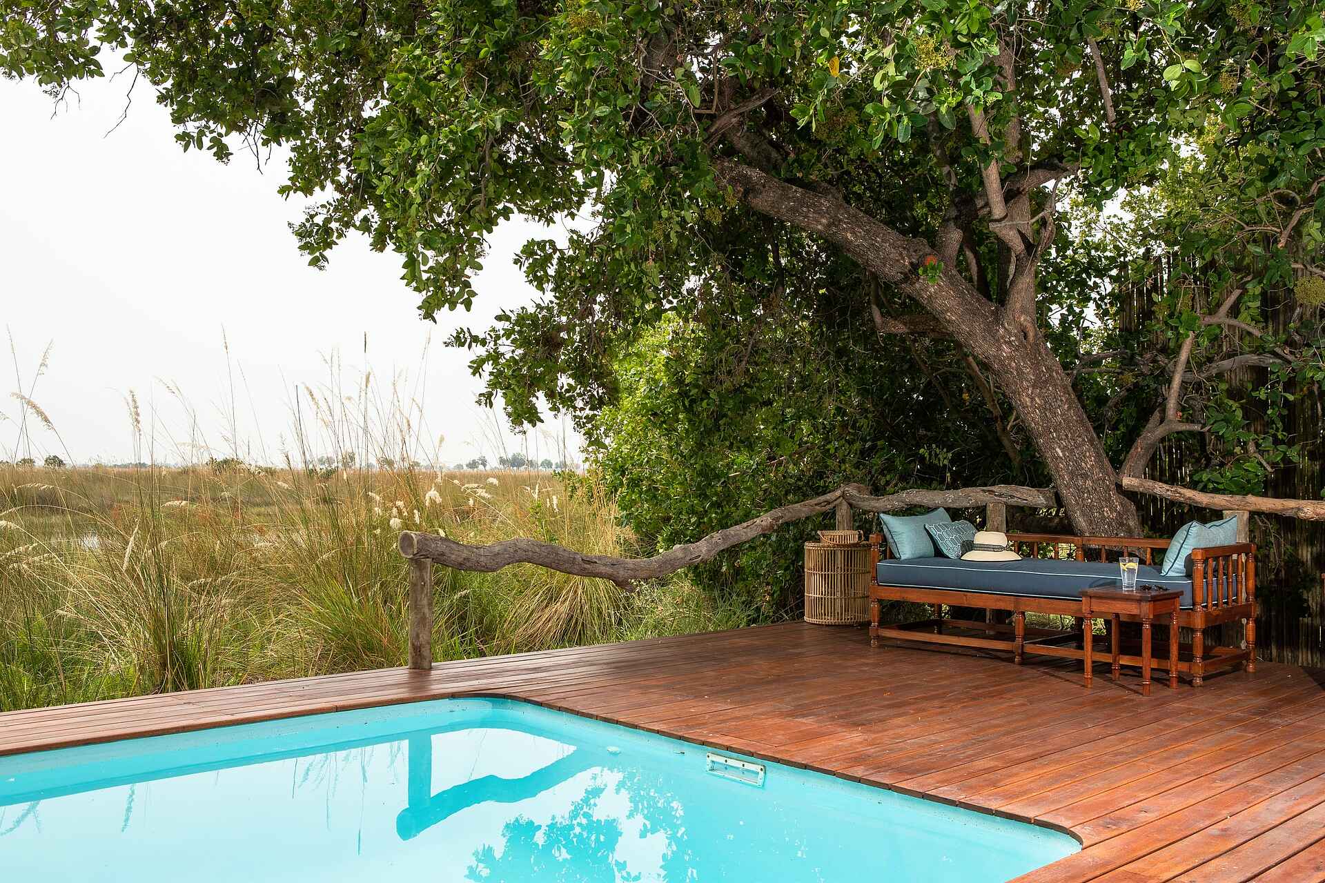 Shinde Camp: Pooldeck