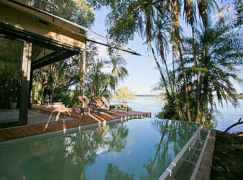 Thorntree River Lodge: Sonne über dem Sambesi Thorntree River Lodge: Sonne über dem Sambesi