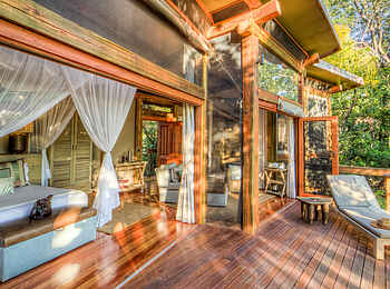 Camp Okavango: Luxuriöses Gästezelt von Vorne