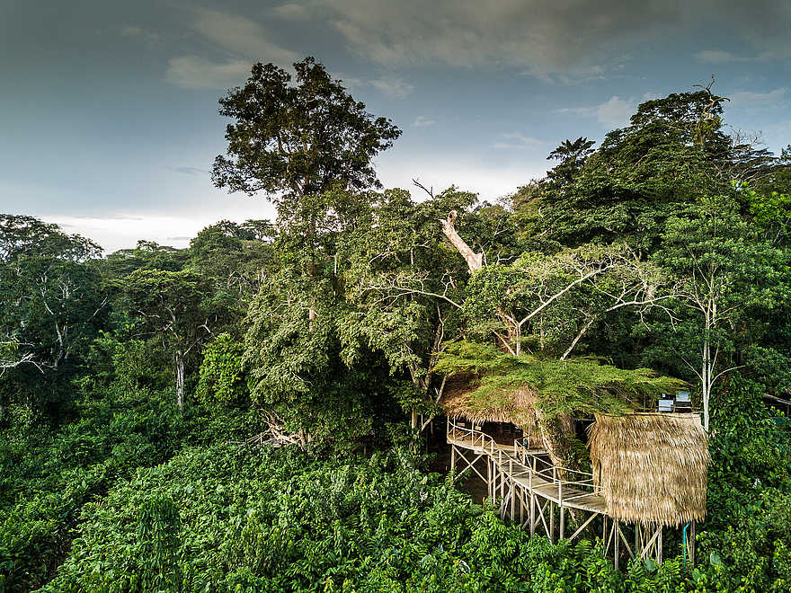Ngaga Camp: Eine Gästeunterkunft von außen Ngaga Camp: Eine Gästeunterkunft von außen