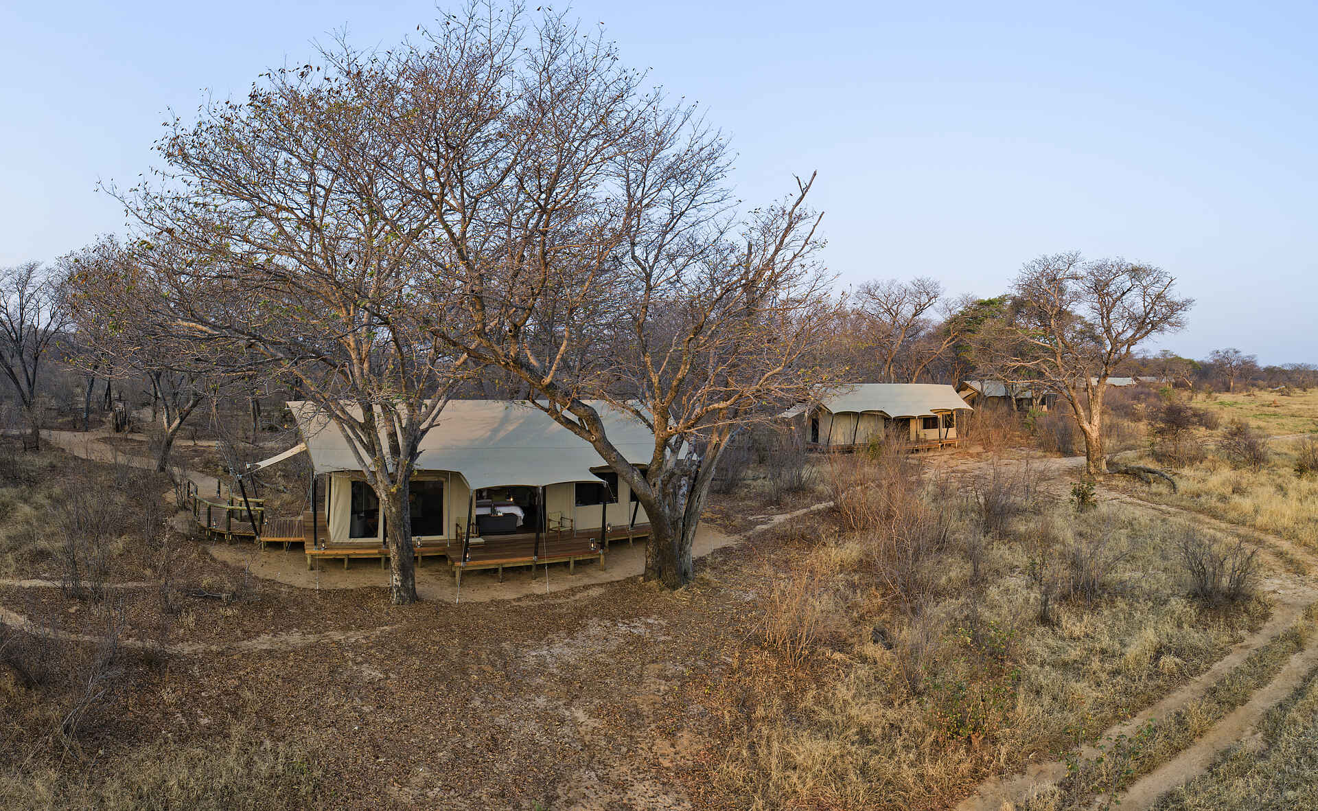 Hwange National Park, Machaba Safaris, Verney's Camp, Bäume, Gästeunterkunft, Landschaft, Afrikarma, Afrikarma Safaris, Afrikarma Safaris. Wildnis. Hautnah., Afrikarma.de