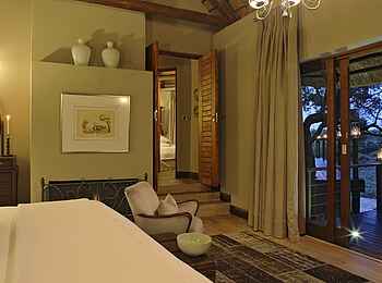 &Beyond Ngala Safari Lodge: Abendstimmung um die Familien-Suite