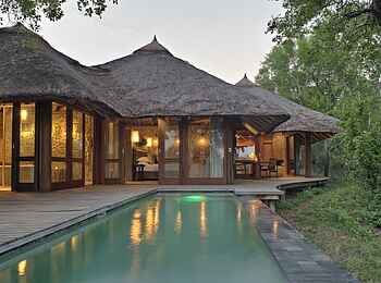 Dulini Leadwood Lodge: Suite mit Pool