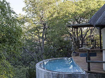 Horizon by Ongava: Badewanne mit Terrasse mit Plungepool