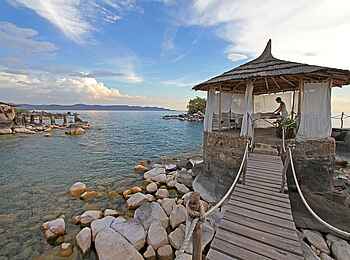 Kaya Mawa: Massagesalon