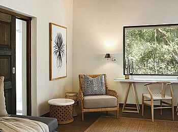 Londolozi Founders Camp: Schreibtisch eines Chalets Londolozi Founders Camp: Schreibtisch eines Chalets