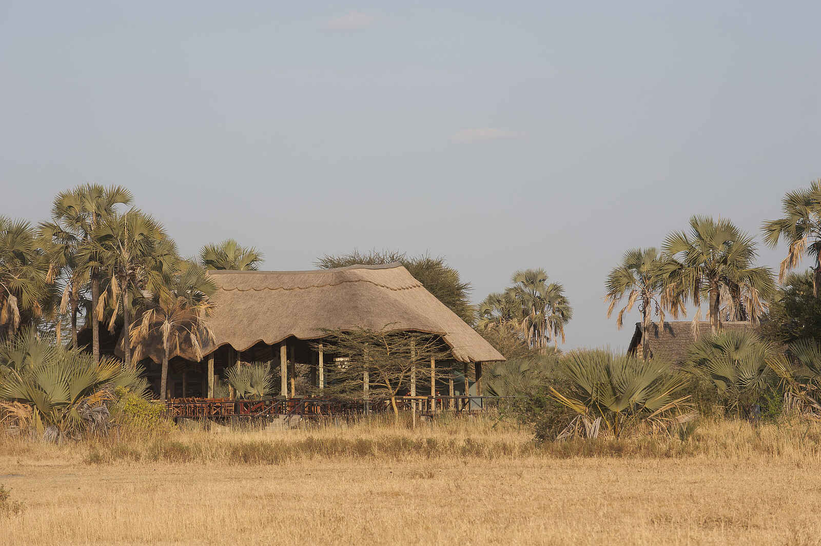 Maramboi Tented Camp: Reetgedecktes Hauptgebäude Maramboi Tented Camp: Reetgedecktes Hauptgebäude