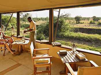 Ol Pejeta Bush Camp: Blick von der Lounge auf die Umgebung. Ol Pejeta Bush Camp: Blick von der Lounge auf die Umgebung.