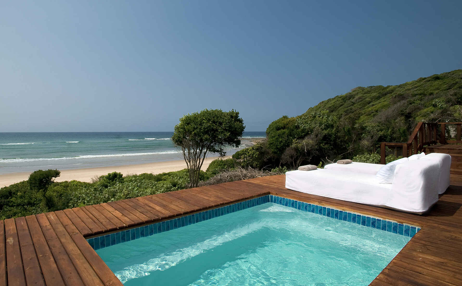 Ambient, Aussicht, Einrichtung, Entspannung, Meer, Mosambik, Mozambique, Natur, Pool, Pool Suite, White Pearl Resorts, Afrikarma, Afrikarma Safaris, Afrikarma Safaris - Wildnis. Hautnah., afrikarma.de
