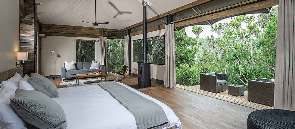 Kariega Settlers Drift Lodge: Schlafzimmer mit offener Front