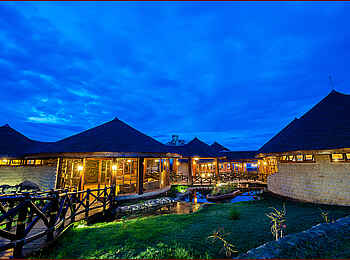 Lake Nakuru Sopa Lodge: Blaue Stunde Lake Nakuru Sopa Lodge: Blaue Stunde