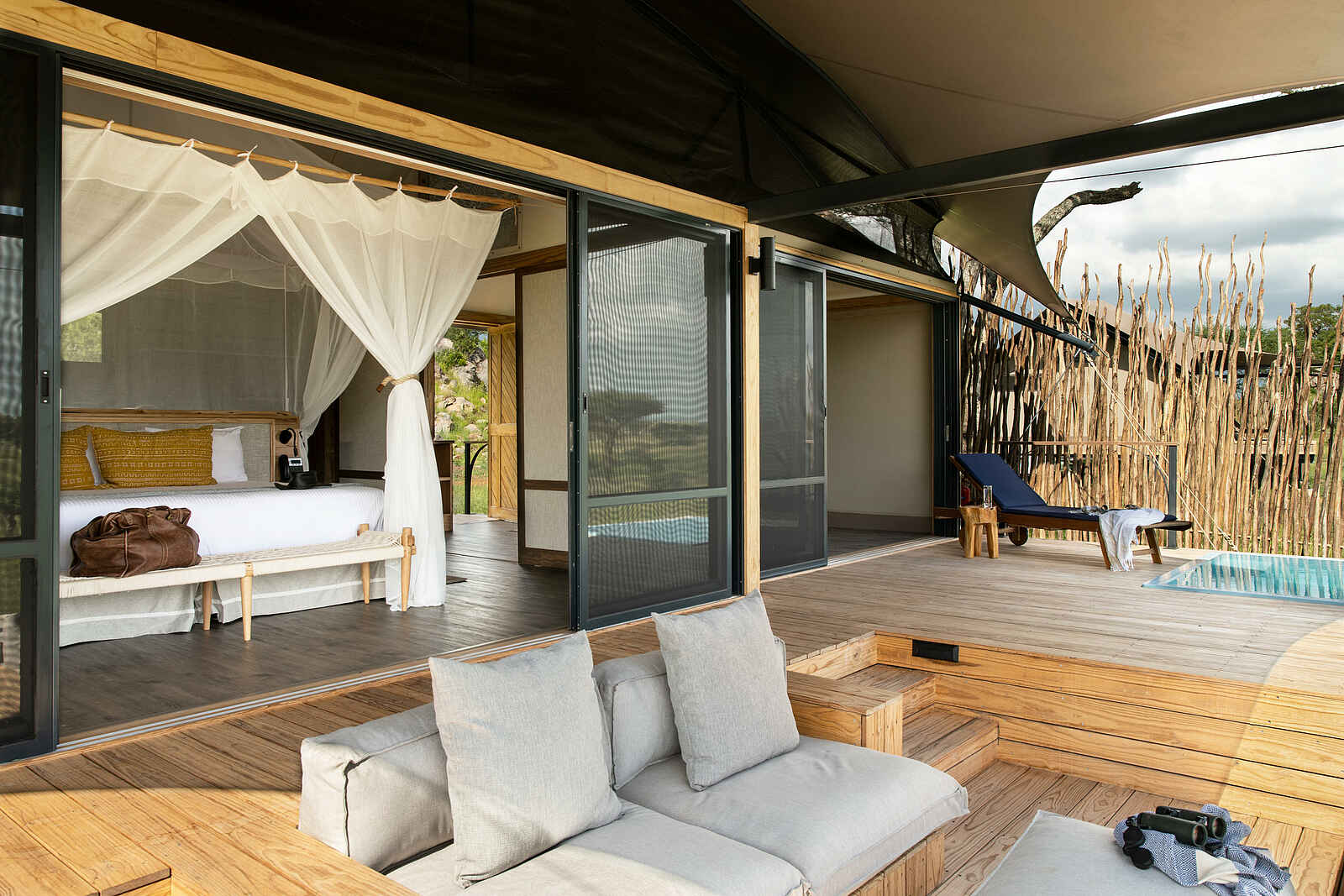 Lemala Nanyukie Lodge: Lounge auf der Veranda Lemala Nanyukie Lodge: Lounge auf der Veranda